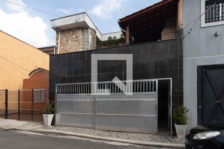 Fachada de casa à venda com 3 quartos, 200m² em Vila Medeiros, São Paulo
