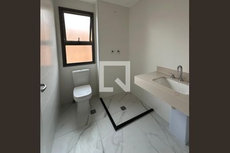 Banheiro da Suíte de apartamento à venda com 1 quarto, 52m² em Alphaville Industrial, Barueri