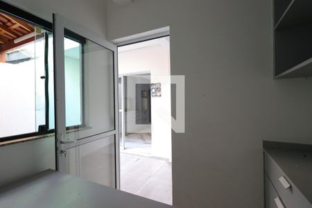 Escritório de casa à venda com 3 quartos, 200m² em Parque Oratório, Santo André