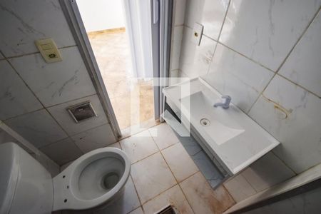 Banheiro de apartamento à venda com 2 quartos, 56m² em Pilares, Rio de Janeiro