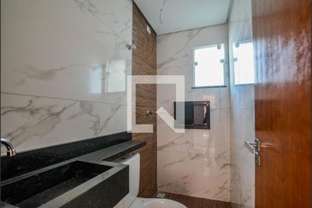 Banheiro da Suíte de apartamento para alugar com 2 quartos, 92m² em Vila Curuçá, Santo André