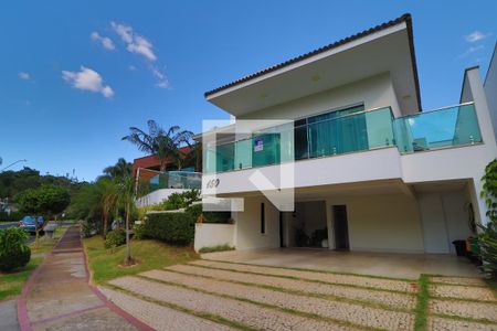 Fachada de casa de condomínio para alugar com 5 quartos, 400m² em Gávea, Uberlândia