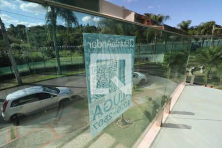 Plaquinha de casa de condomínio para alugar com 5 quartos, 400m² em Gávea, Uberlândia