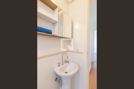 Banheiro de apartamento à venda com 3 quartos, 63m² em Aberta dos Morros, Porto Alegre