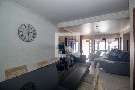 Sala de casa à venda com 3 quartos, 196m² em Chapéu do Sol, Porto Alegre