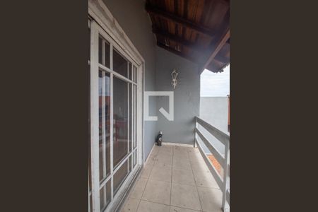 Sacada de casa à venda com 3 quartos, 196m² em Chapéu do Sol, Porto Alegre