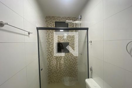 Banheiro de apartamento para alugar com 1 quarto, 45m² em Vila Santa Cruz, Duque de Caxias