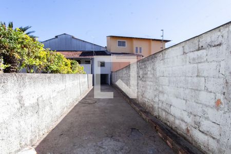 Garagem de casa à venda com 2 quartos, 450m² em São Pedro (venda Nova), Belo Horizonte