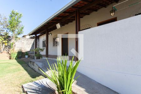 Entrada de casa à venda com 2 quartos, 450m² em São Pedro (venda Nova), Belo Horizonte