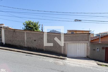 Fachada de casa à venda com 2 quartos, 450m² em São Pedro (venda Nova), Belo Horizonte