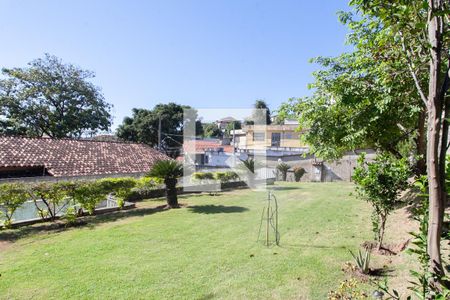 Quintal  de casa à venda com 2 quartos, 450m² em São Pedro (venda Nova), Belo Horizonte