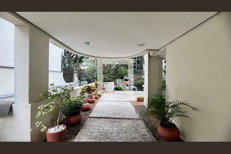 Área comum - Entrada de apartamento para alugar com 3 quartos, 117m² em Pinheiros, São Paulo