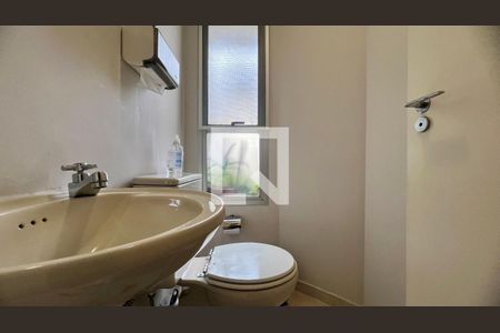 Lavabo de apartamento para alugar com 3 quartos, 117m² em Pinheiros, São Paulo