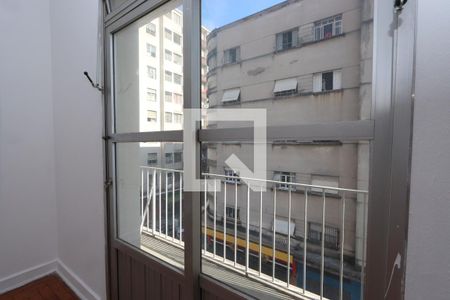 Varanda de kitnet/studio para alugar com 1 quarto, 60m² em Santa Ifigênia, São Paulo