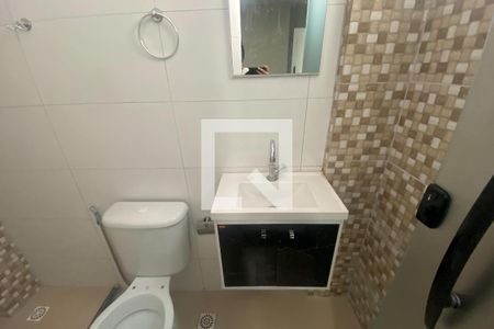 Banheiro de apartamento para alugar com 1 quarto, 125m² em Vila Santa Cruz, Duque de Caxias