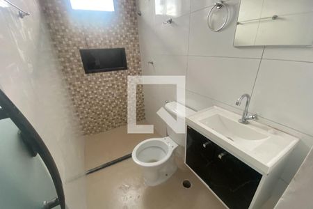 Banheiro de apartamento para alugar com 1 quarto, 125m² em Vila Santa Cruz, Duque de Caxias