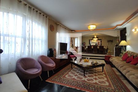 Sala 1 de casa à venda com 3 quartos, 450m² em Tanque, Rio de Janeiro