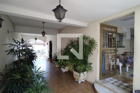 Garagem de casa à venda com 3 quartos, 450m² em Tanque, Rio de Janeiro