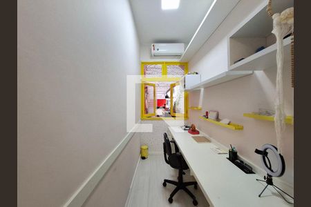 Quarto  de apartamento à venda com 3 quartos, 128m² em Laranjeiras, Rio de Janeiro