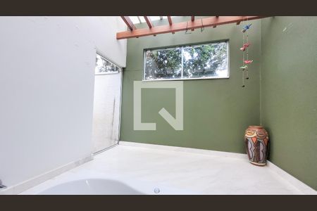 Banheiro Suíte Master de casa de condomínio à venda com 6 quartos, 830m² em Jardim Santana, Campinas