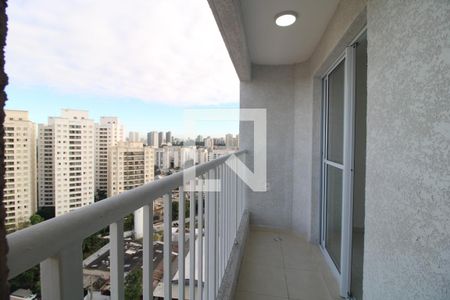 Sacada/Sala de apartamento à venda com 2 quartos, 43m² em Vila Isa, São Paulo