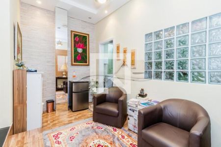 Casa à venda com 4 quartos, 183m² em Vila Monumento, São Paulo