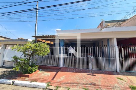 Fachada de casa à venda com 2 quartos, 360m² em Vila Prudente, São Paulo