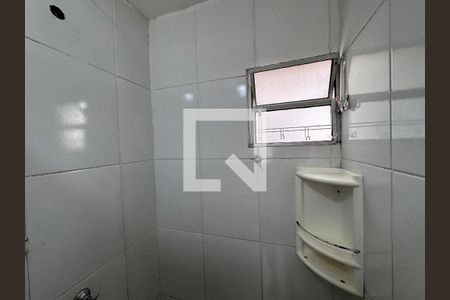 Banheiro de apartamento à venda com 3 quartos, 50m² em Santos Dumont, São Leopoldo