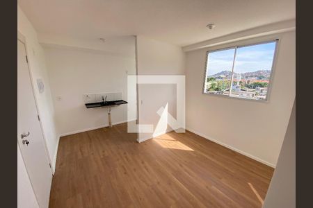 Sala de apartamento para alugar com 2 quartos, 35m² em Bonsucesso, Rio de Janeiro