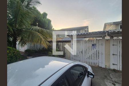 Fachada de casa de condomínio à venda com 4 quartos, 250m² em Recreio dos Bandeirantes, Rio de Janeiro
