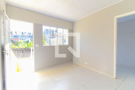 Sala de casa para alugar com 2 quartos, 70m² em Vila Santa Teresinha, São Paulo