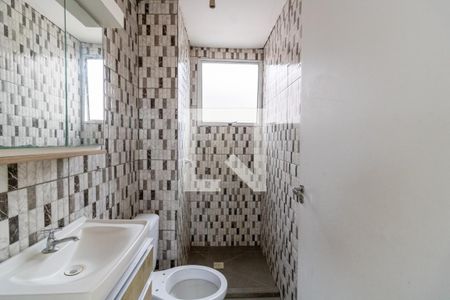 Banheiro de apartamento à venda com 2 quartos, 40m² em Hípica, Porto Alegre
