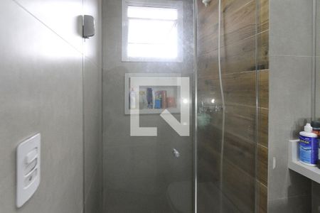 Banheiro de apartamento à venda com 2 quartos, 55m² em Vila Bela, São Paulo