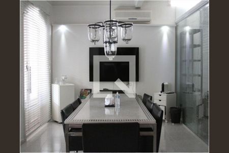 Casa para alugar com 4 quartos, 420m² em Vila Madalena, São Paulo