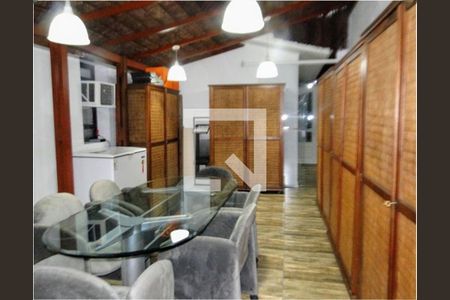 Casa para alugar com 4 quartos, 420m² em Vila Madalena, São Paulo