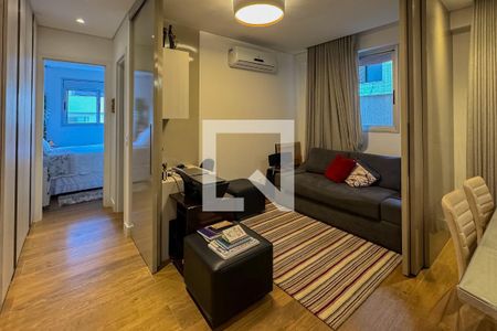 Sala de apartamento à venda com 1 quarto, 73m² em Lourdes, Belo Horizonte