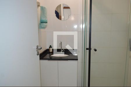 Banheiro de kitnet/studio à venda com 1 quarto, 29m² em Vila Dom Pedro I, São Paulo