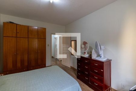 Quarto 2 de casa para alugar com 2 quartos, 450m² em Vila Granada, São Paulo