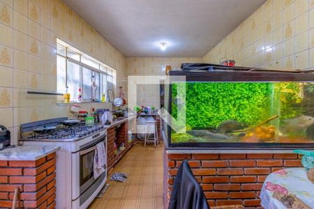 Casa à venda com 3 quartos, 330m² em Vila Bertioga, São Paulo