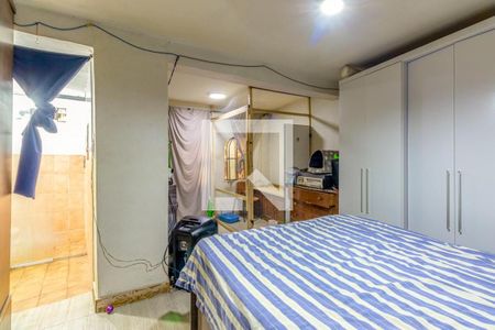 Casa à venda com 3 quartos, 330m² em Vila Bertioga, São Paulo