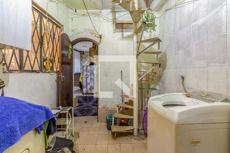Casa à venda com 3 quartos, 330m² em Vila Bertioga, São Paulo