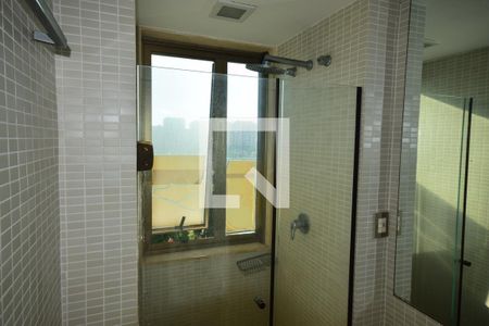 Banheiro de kitnet/studio para alugar com 1 quarto, 40m² em Barra da Tijuca, Rio de Janeiro