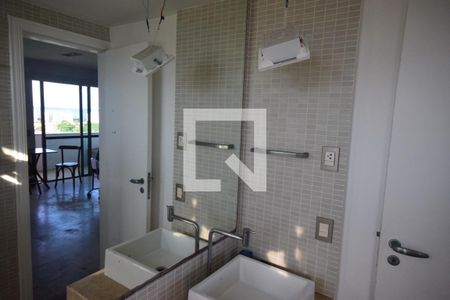 Banheiro de kitnet/studio para alugar com 1 quarto, 40m² em Barra da Tijuca, Rio de Janeiro