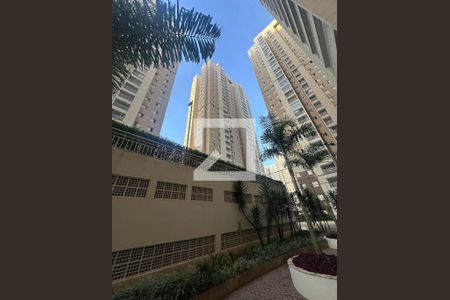 Fachada  de apartamento à venda com 3 quartos, 105m² em Jardim Tupanci, Barueri