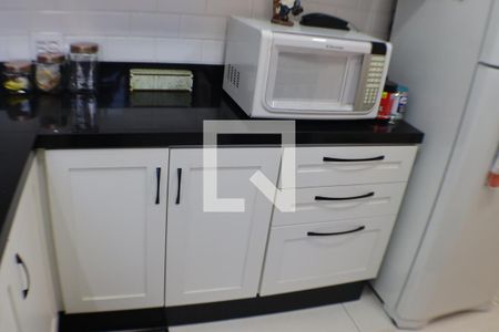 Cozinha de apartamento à venda com 3 quartos, 105m² em Jardim Tupanci, Barueri