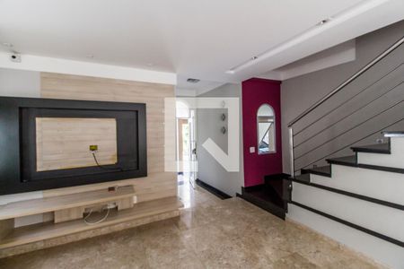 Sala de TV de casa de condomínio para alugar com 4 quartos, 310m² em Alphaville, Santana de Parnaíba