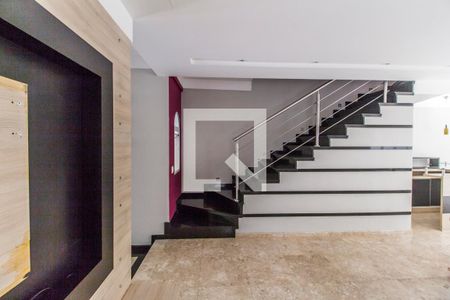 Sala de TV de casa de condomínio para alugar com 4 quartos, 310m² em Alphaville, Santana de Parnaíba