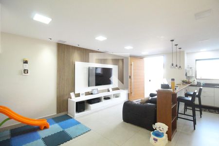 Sala de casa de condomínio à venda com 3 quartos, 219m² em Anil, Rio de Janeiro