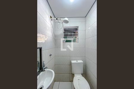 Banheiro de casa para alugar com 1 quarto, 25m² em Brás, São Paulo