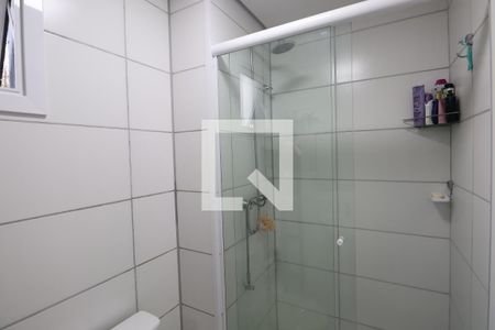 Banheiro de apartamento à venda com 2 quartos, 54m² em Fátima, Canoas